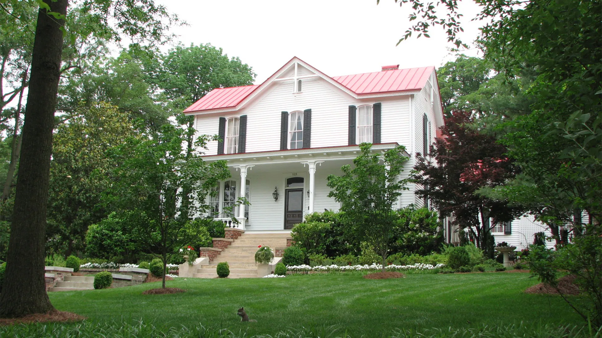 Red Mechanical Lock Steel Roof Panels Installation