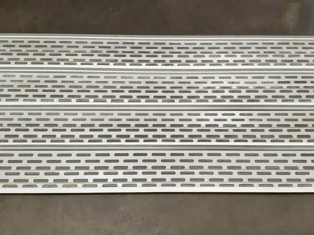 KM Gutter Screen Free Sample - 6